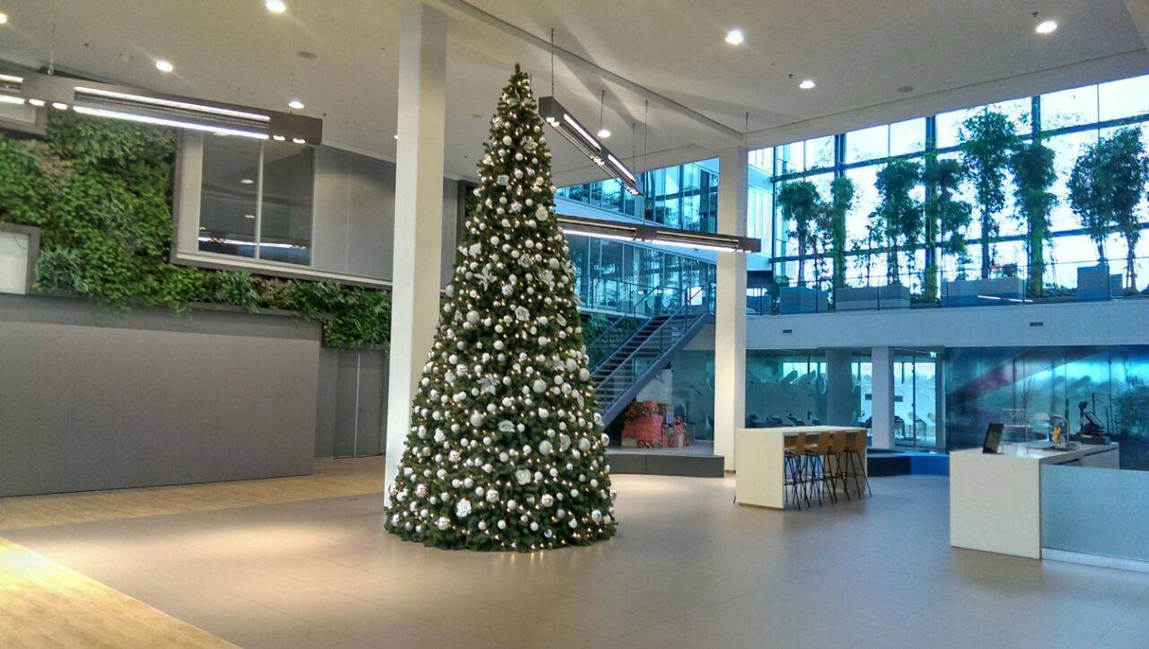 Onbelangrijk gallon Whirlpool Kerstversiering voor op kantoor huren | Kerstboomhuren.nl